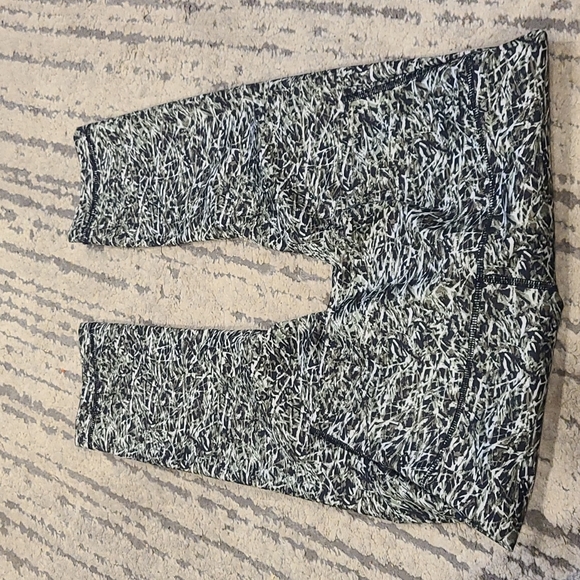 Lululemon Wunder Under Crop Full-On Luxtreme Mini Ripple Desert Olive - Picture 7 of 10